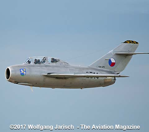 Visitors to the RNZAF Air Tattoo